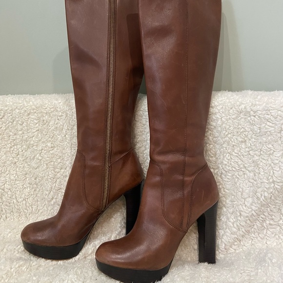 All leather sexy platform tall boots. Michael Kors. Classic. - Picture 1 of 7